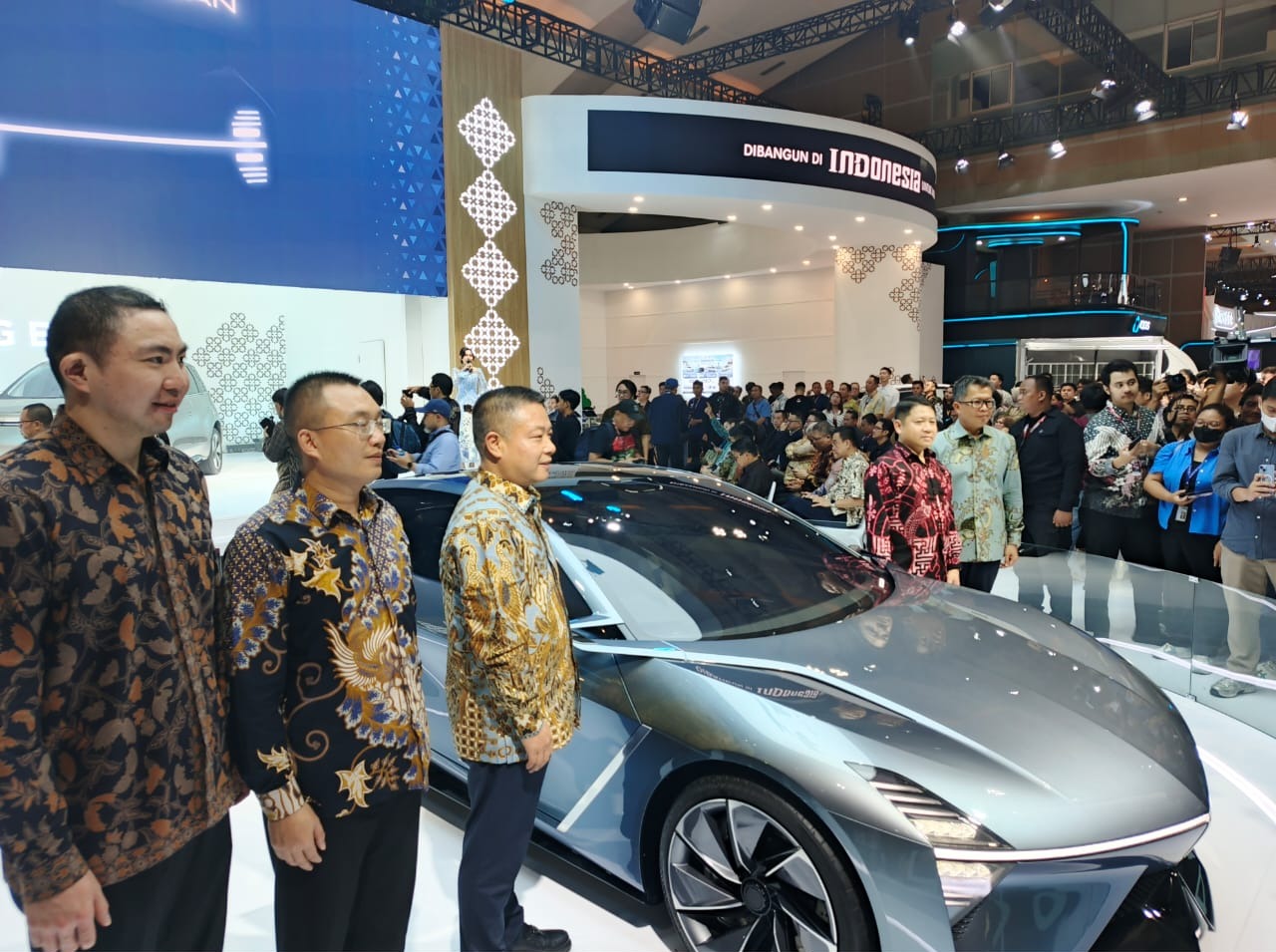 Wuling Motors memperkenalkan mobil konsep di pameran IIMS 2025. (Foto: Kabar Bursa/Citra)
