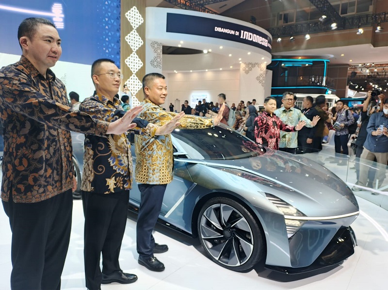 Wuling Motors memperkenalkan mobil konsep di pameran IIMS 2025. (Foto: Kabar Bursa/Citra)