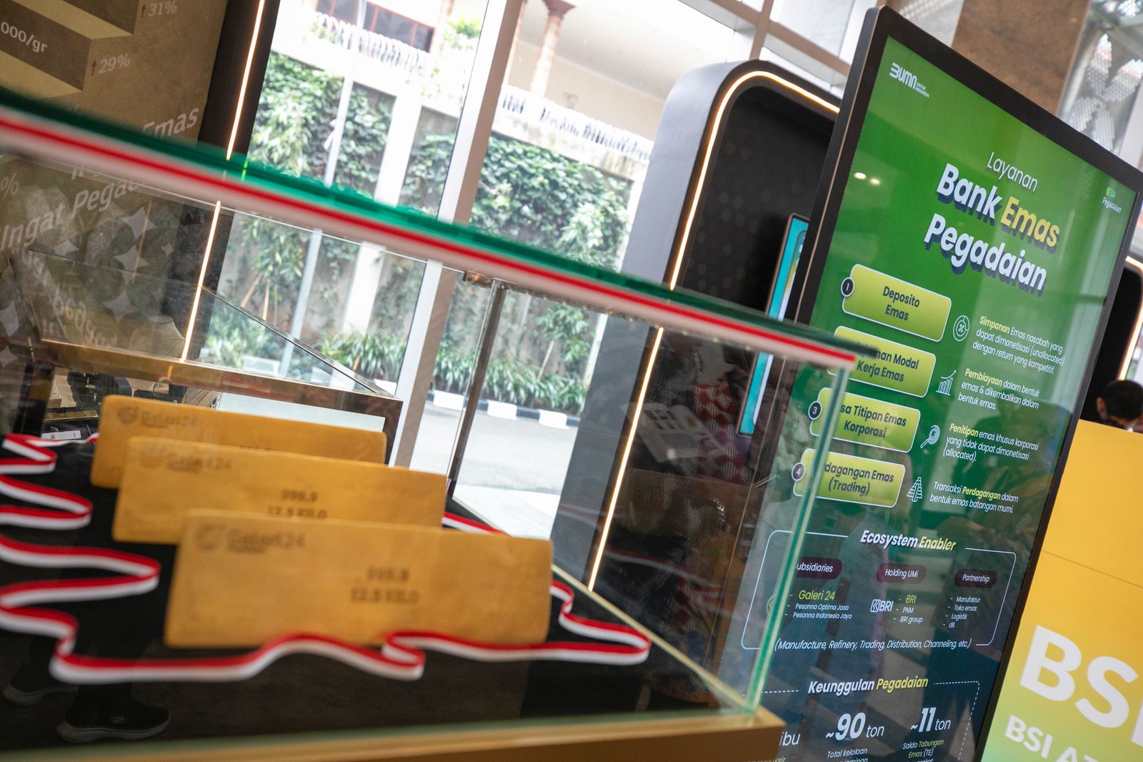  Melalui bank emas, Indonesia bisa memanfaatkan cadangan emas tersebut untuk diproduksi menjadi produk turunan. Foto: dok BRI