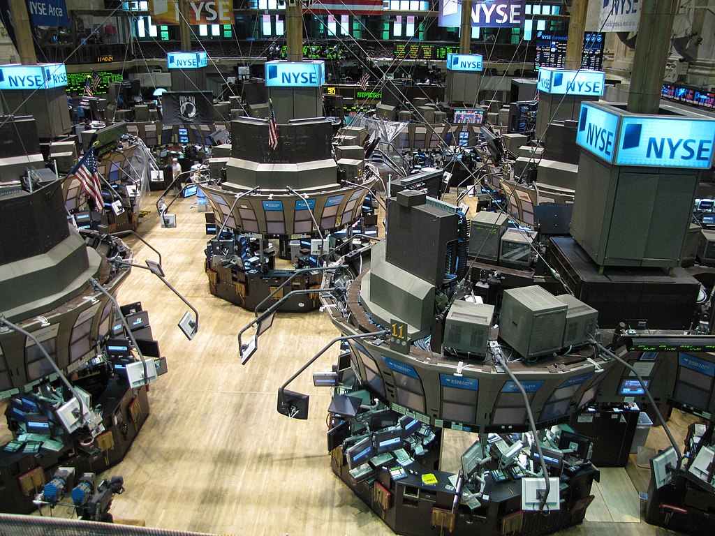 Suasana di New York Stock Exchange (NYSE) atau dikenal Wall Street. (Foto: Pexels)