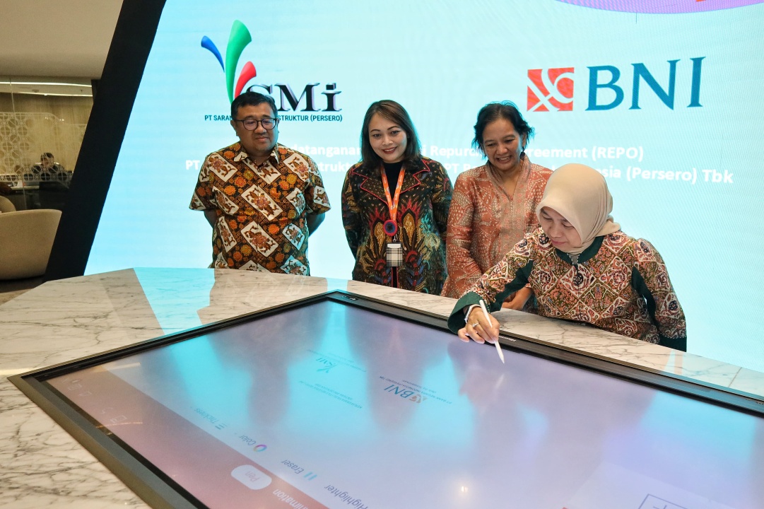 PT Bank Negara Indonesia (Persero) Tbk atau BNI menandatangani kerja sama strategis dengan PT Sarana Multi Infrastruktur (Persero) atau SMI. (Foto: Dok. BNI)