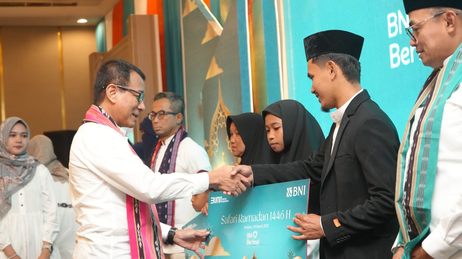 Corporate Secretary BNI Okki Rushartomo mengatakan, sebanyak 79.000 paket sembako dan santunan akan dibagikan. (Foto: dok BNI)