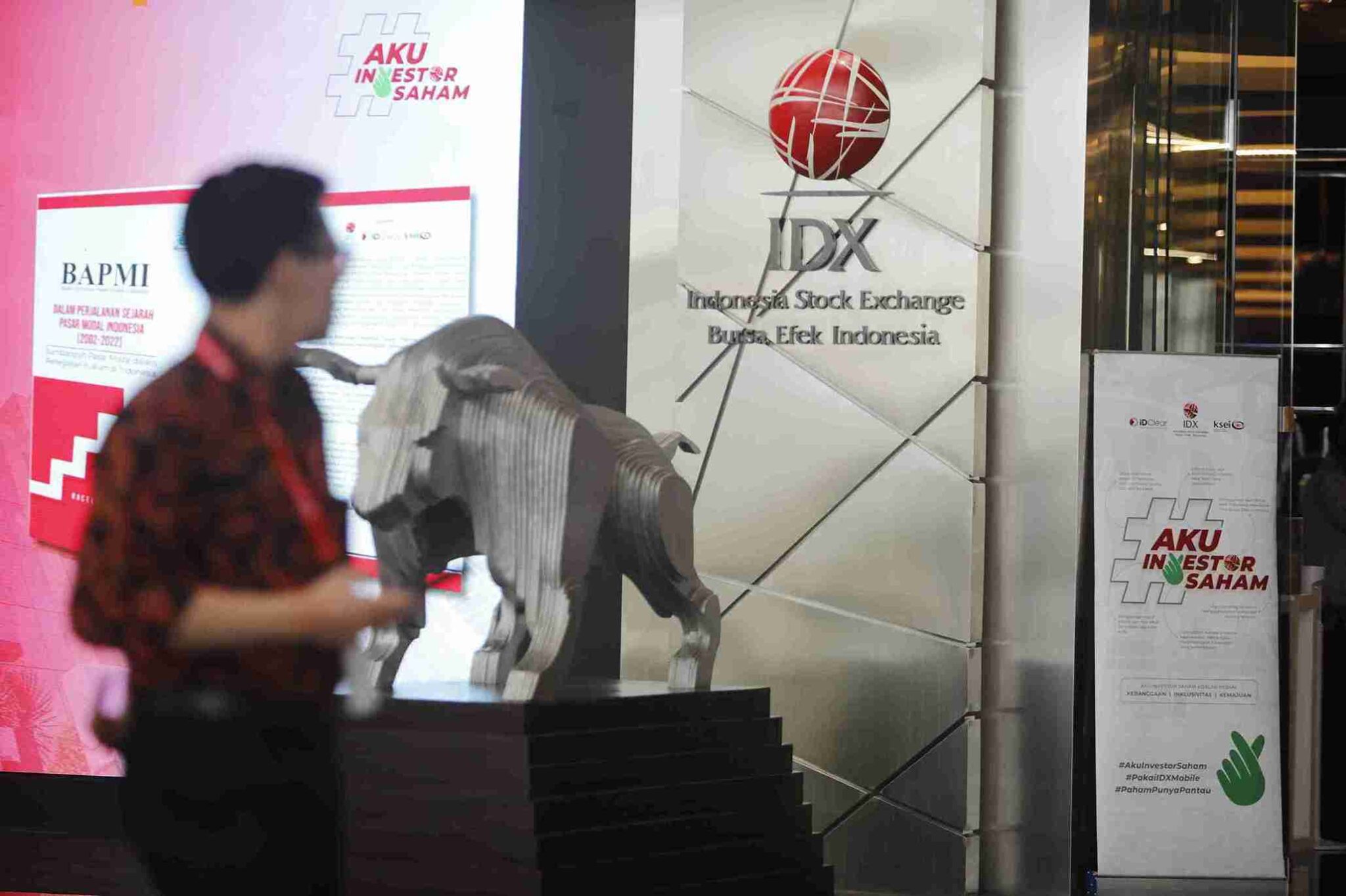  IHSG ditutup menguat sebesar 1,32 persen atau mengalami kenaikan 86 poin ke level 6.617 pada perdagangan. Foto: Abbas/KabarBursa.com