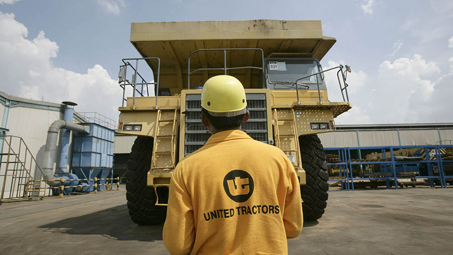 PT United Tractors Tbk (UNTR).