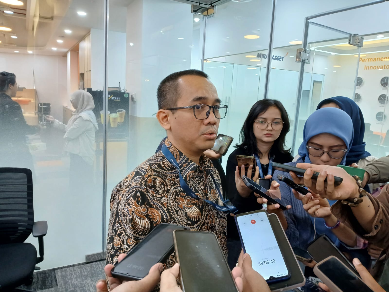 Head of Research & Chief Economist Mirae Asset Rully Arya Wisnubroto. Foto Kabar Bursa/Hutama Ptayoga