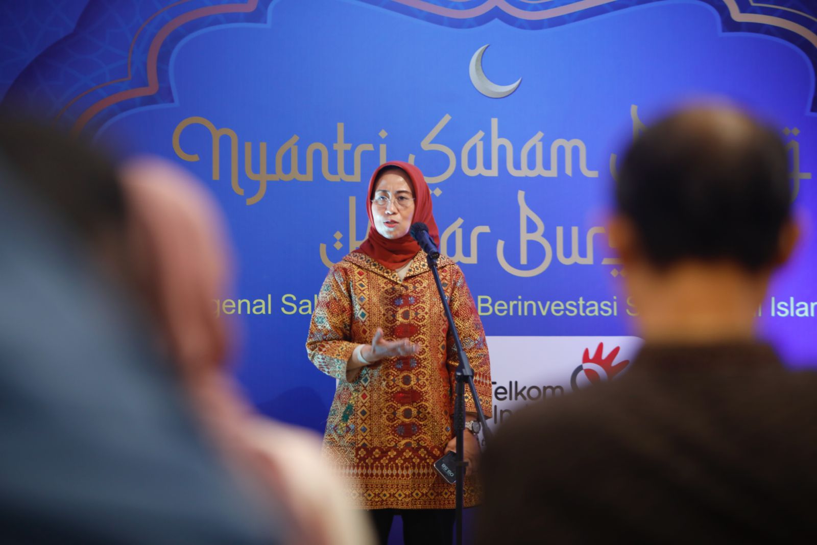 Ketua Dewan Pers Ninik Rahayu, saat memberikan sambutan di Nyantri Saham Bareng Kabar Bursa, di Masjid Istiqlal Jakarta, Sabtu, 15 Maret 2025. Foto: Kabar Bursa/Abbas Sandji