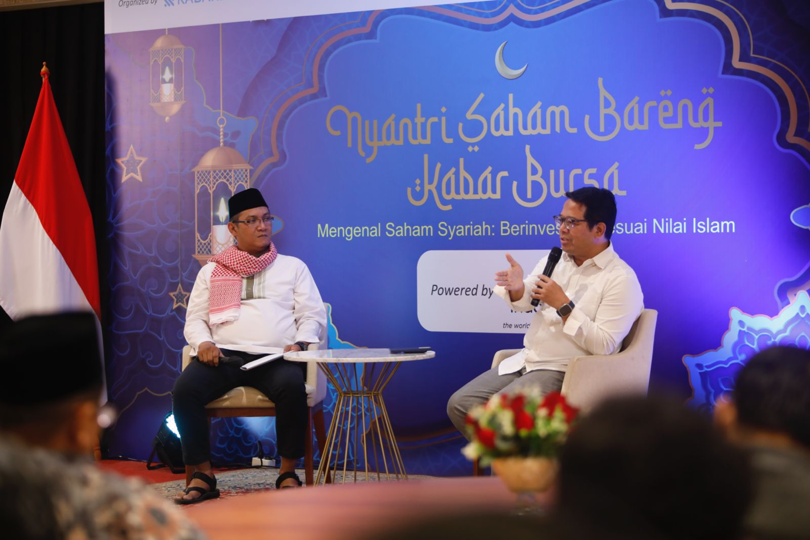 Kepala Divisi Pasar Modal Syariah BEI Irwan Abdalloh, saat menjelaskan tentang Investasi Syariah Jalan Cerdas Menuju Kemakmuran Umat. Foto: Kabar Bursa/Abbas Sandji