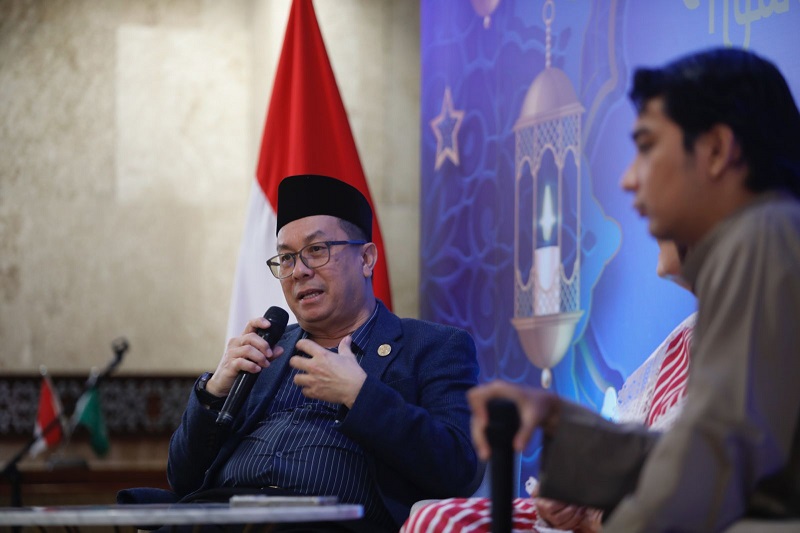  Konsultan Pasar Modal Global, Dr. Muhammad Asmi menyoroti pentingnya memulai langkah investasi bagi para generasi muda. Foto: Abbas/KabarBursa.com