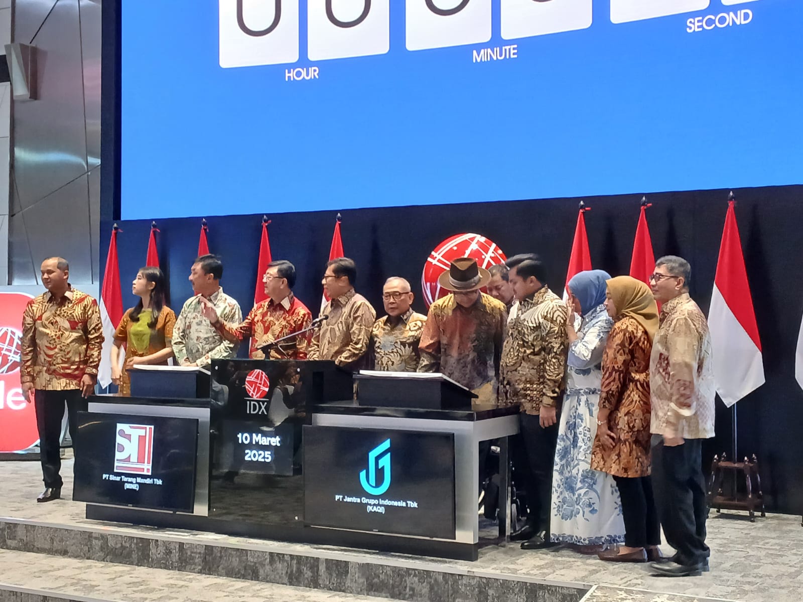 PT Jantra Grupo Indonesia Tbk atau KAQI saat melakukan pencatatan saham perdana di BEI, Senin, 10 Maret 2025. Foto: Kabar Bursa/Desty Luthfiani