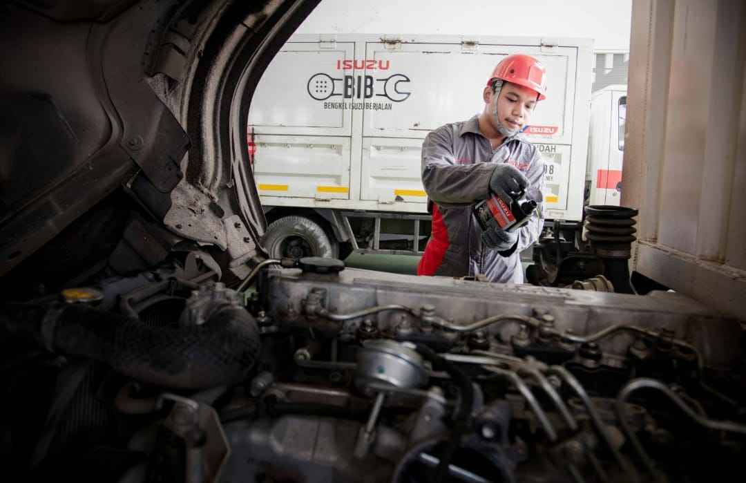 Ilustrasi perawatan kendaraan komersial Isuzu. (Foto: Kabar Bursa/Abbas S)