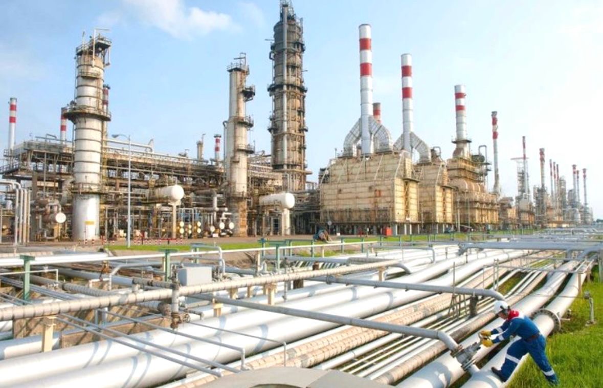 Ilustrasi kilang minyak terbesar. Foto: DOK. Pertamina.com.