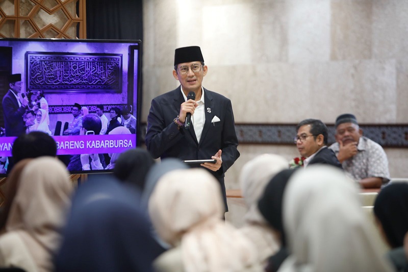 Acara Nyantri Saham Bareng Kabar Bursa yang digelar di Masjid Istiqlal, Jakarta Pusat, pada Sabtu, 15 Maret 2025, menjadi wadah bagi para ekonom, investor, dan pelaku pasar modal
