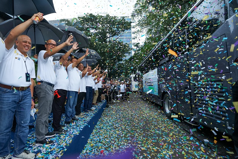 Direksi PLN melepas secara langsung para pemudik ke berbagai daerah tujuan mudik.