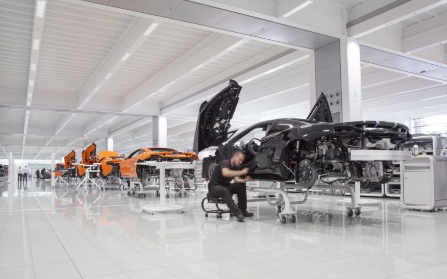 Iustrasi: pabrik otomotif di Inggris. Foto: Cars UK.