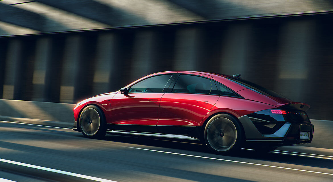 Hyundai Ioniq 6 facelift hadir dengan desain baru dan varian N Line yang mebib sporty. Bakal meluncur tahun ini. Foto: dok. Hyundai.