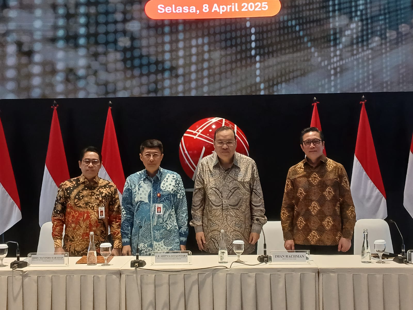 Konferensi pers OJK dan BEI di Jakarta, Selasa, 8 April 2025. Foto: Yoga/KabarBursa.com