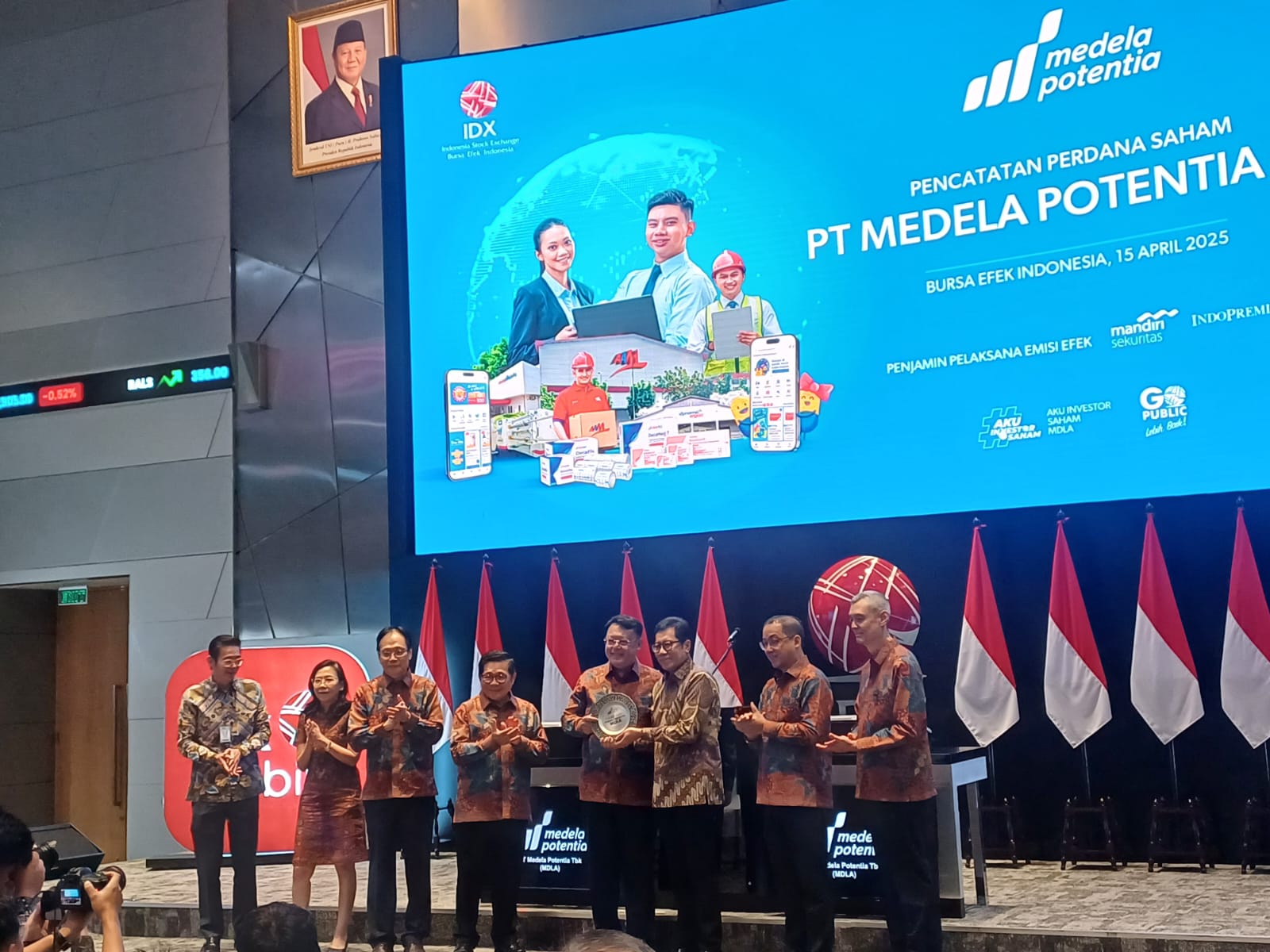 Seremonial PT Madela Potentia Tbk atau dalam kode saham MDLA melakukan pencatatan perdana di Bursa Efek Indonesia pada Selasa, 15 April 2025. Desty Luthfiani/KabarBursa.com