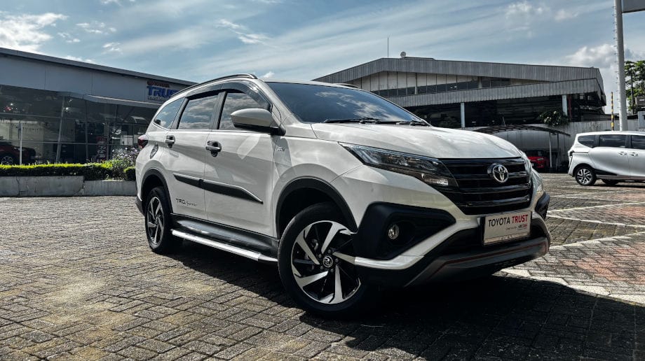Beli mobil bekas di platform Toyota Trust. Foto: Toyota Trust