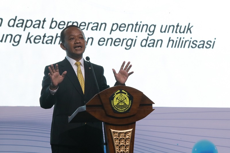 Bahlil Lahadalia menyatakan bahwa Indonesia tetap berkomitmen mencapai target emisi nol bersih (Net Zero Emissions) pada tahun 2060 