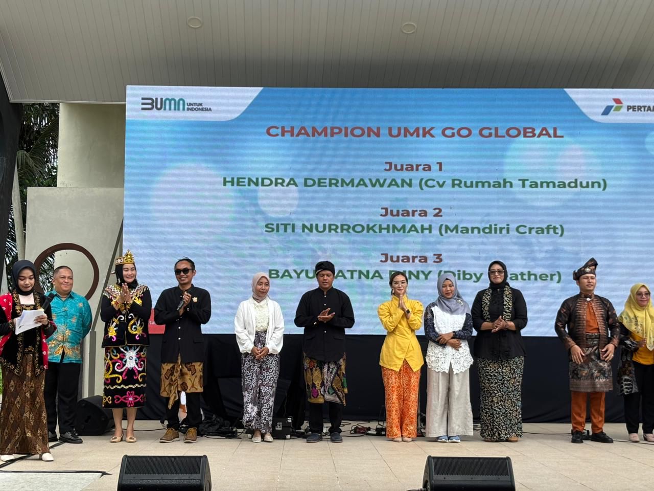 Rumah Tamadun saat ini memiliki 12 orang pekerja tetap dan 40 pekerja