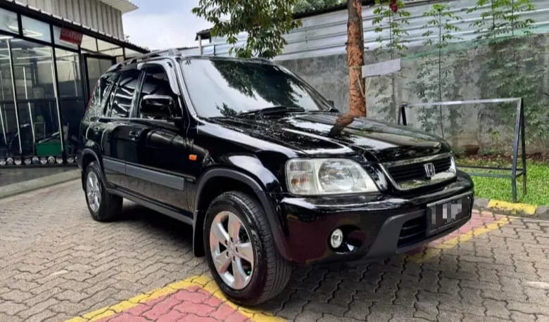 Nissan X-Trail T30 bekas. Foto: olx.