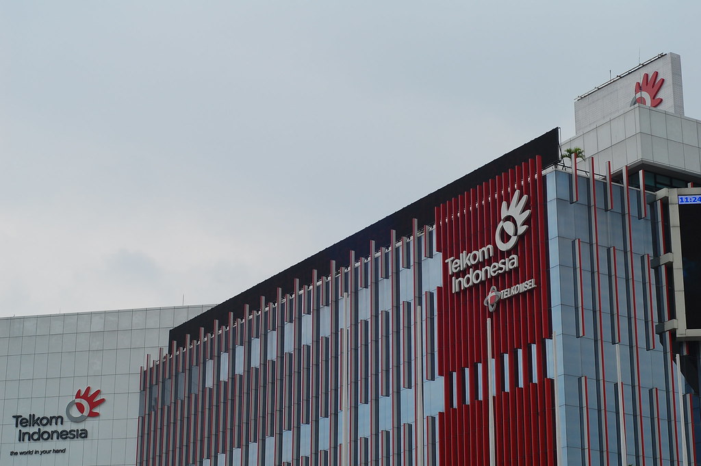 Gedung Telkom Indonesia. (Foto: flickr/Ikhlasul Amal)