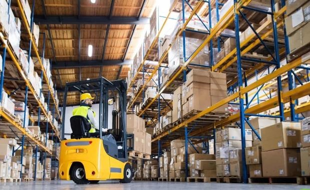 SMIL siapkan serangkaian langkah strategis untuk mengubah pasar forklift diesel. Foto: dok SMIL