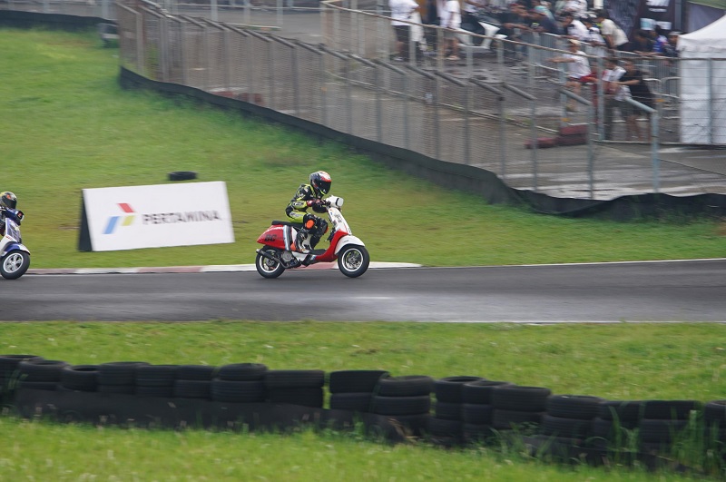  Pertamina kembali mendukung ajang balap scooter terbesar dan paling bergengsi di Indonesia yaitu Scooter Prix 2025.