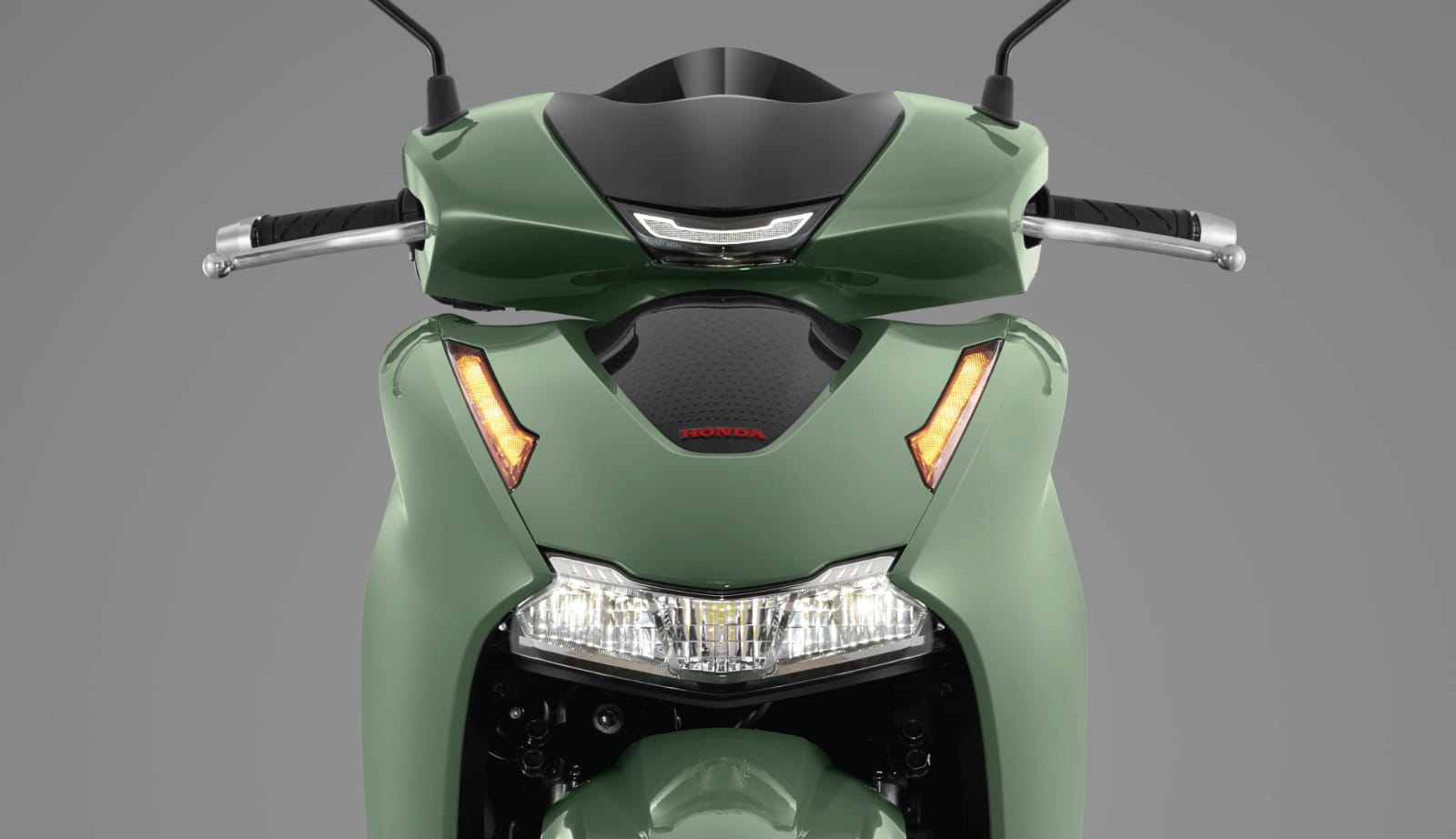 Honda memiliki motor baru jenis matic dengan mesin di atas 300 cc, jauh lebih mewah dari Yamaha XMAX dan Honda Forza. Harganya tembus Rp100 juta. (Foto: dok. Honda Vietnam)