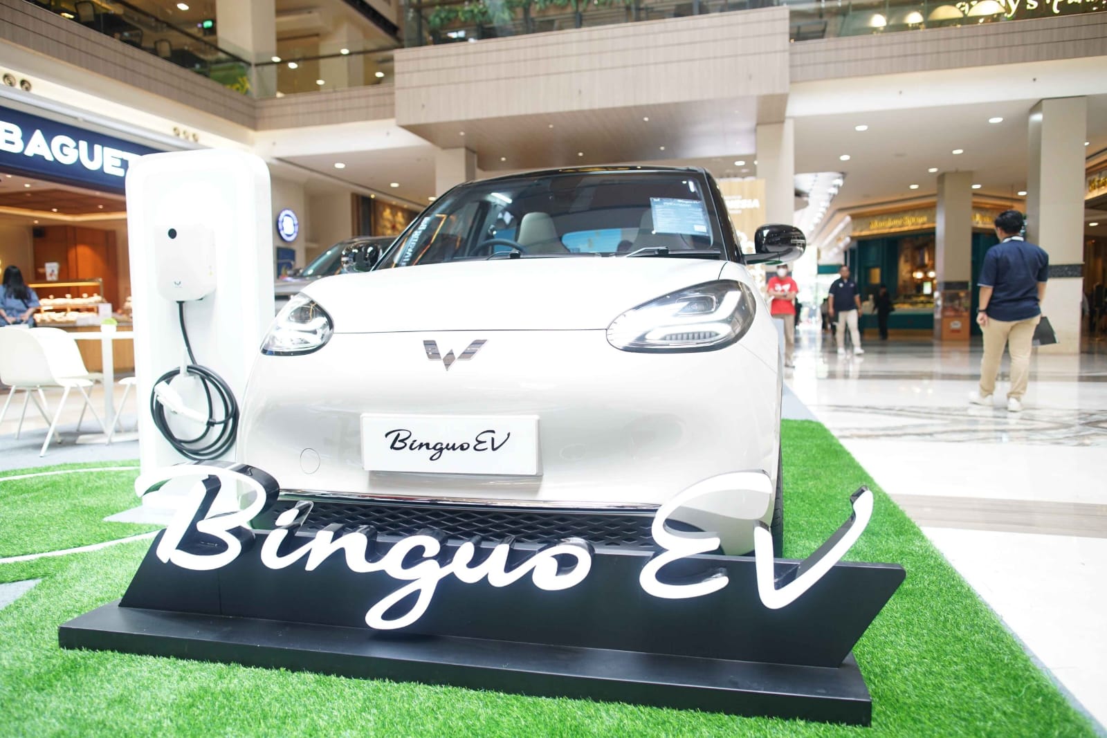 Wuling Binguo EV dihantam diskon besar hampir Rp100 juta. Foto: KabarBursa.com/Abbas Sandji