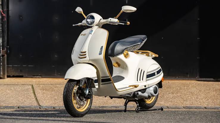 Lima Vespa matic termahal di Indonesia dengan harga mencapai Rp1 miliar. Foto: RM Sotheby's.