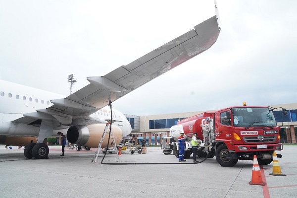  Bahan Bakar Avtur Pertamina siap mendukung keberangkatan 221 ribu jamaah haji asal Indonesia dari 13 bandara embarkasi haji. PT Pertamina.