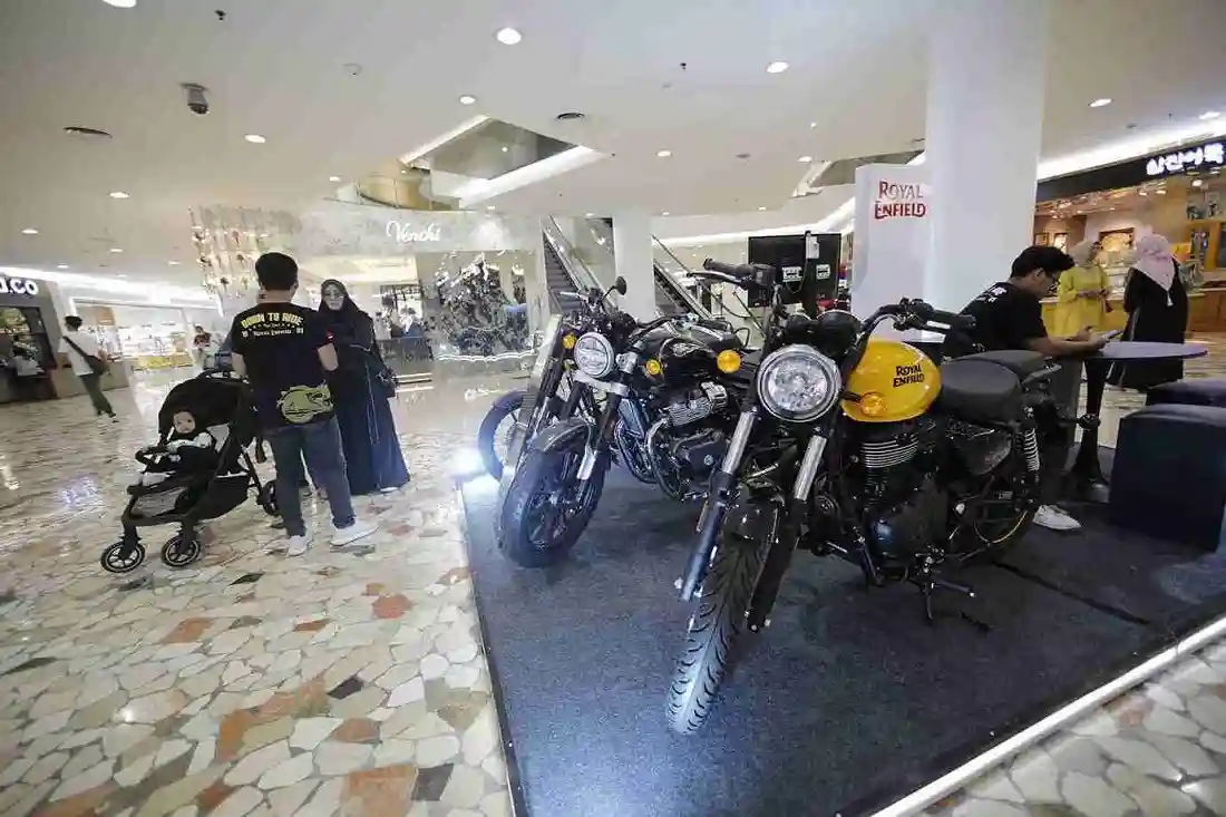 Ilustrasi penjualan motor baru di Indonesia meredup, imbas turunnya daya beli hingga pelemahan ekonomi. Foto: KabarBursa.com/Abbas Sandji