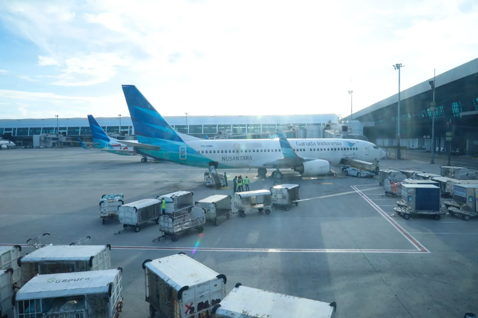 Armada Garuda Indonesia Airlines di salah satu bandar udara di Indonesia. 