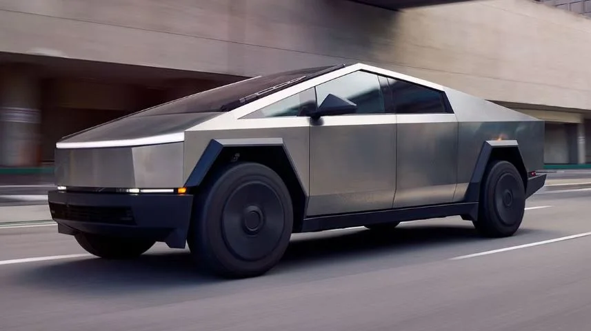 Tesla Cybertruck dikalahkan oleh Ford F-150 Lightning. (Foto: caranddriver)