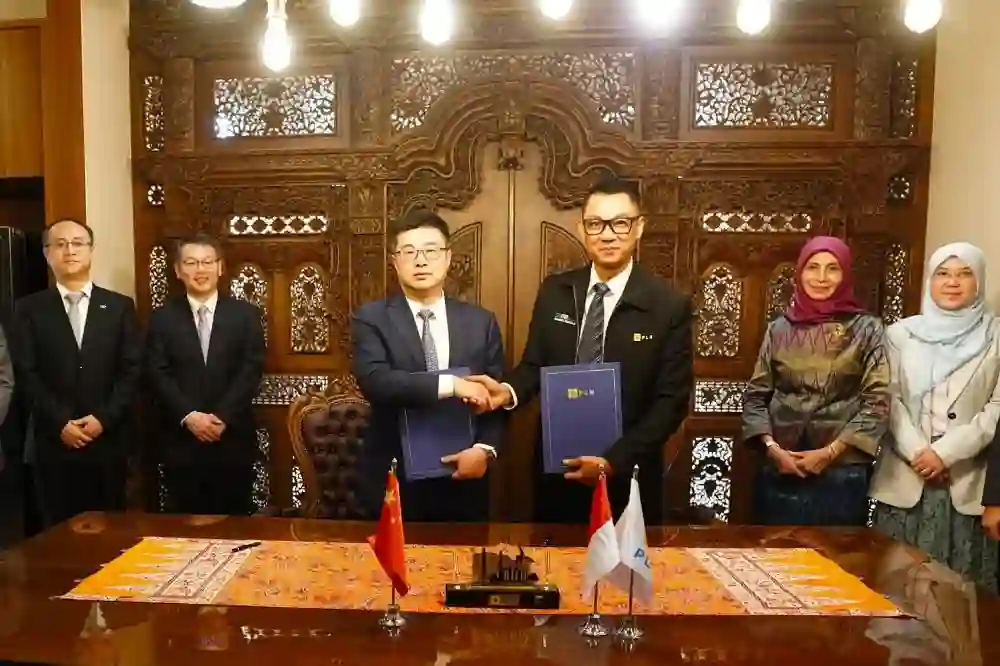  kerja sama strategis dengan China Export Import Bank (CEXIM) dan PLN. FotoL dok PLN