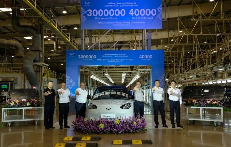 Wuling Motors umumkan kontribusi pabrik Cikarang dalam produksi unit dan baterai mobil listriknya. Foto: dok. Wuling.