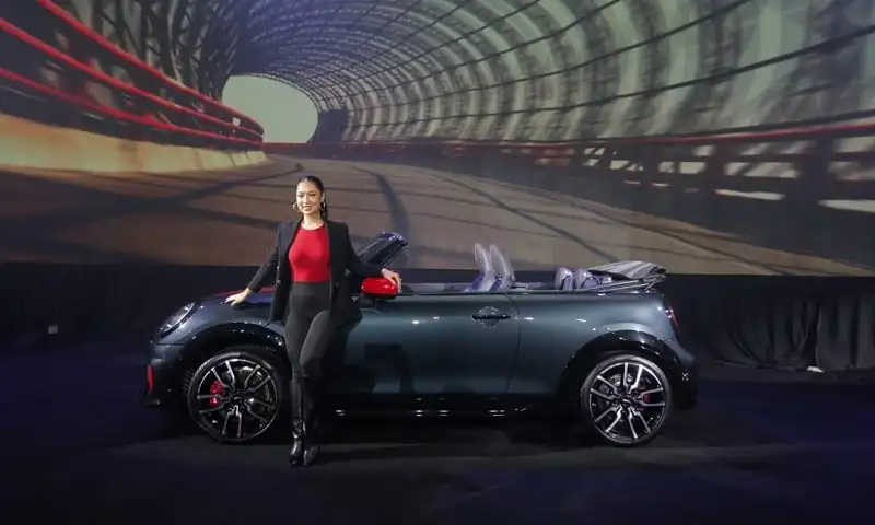 Lima mobil baru MINI John Cooper Works meluncur di Indonesia. Foto: doc MINI
