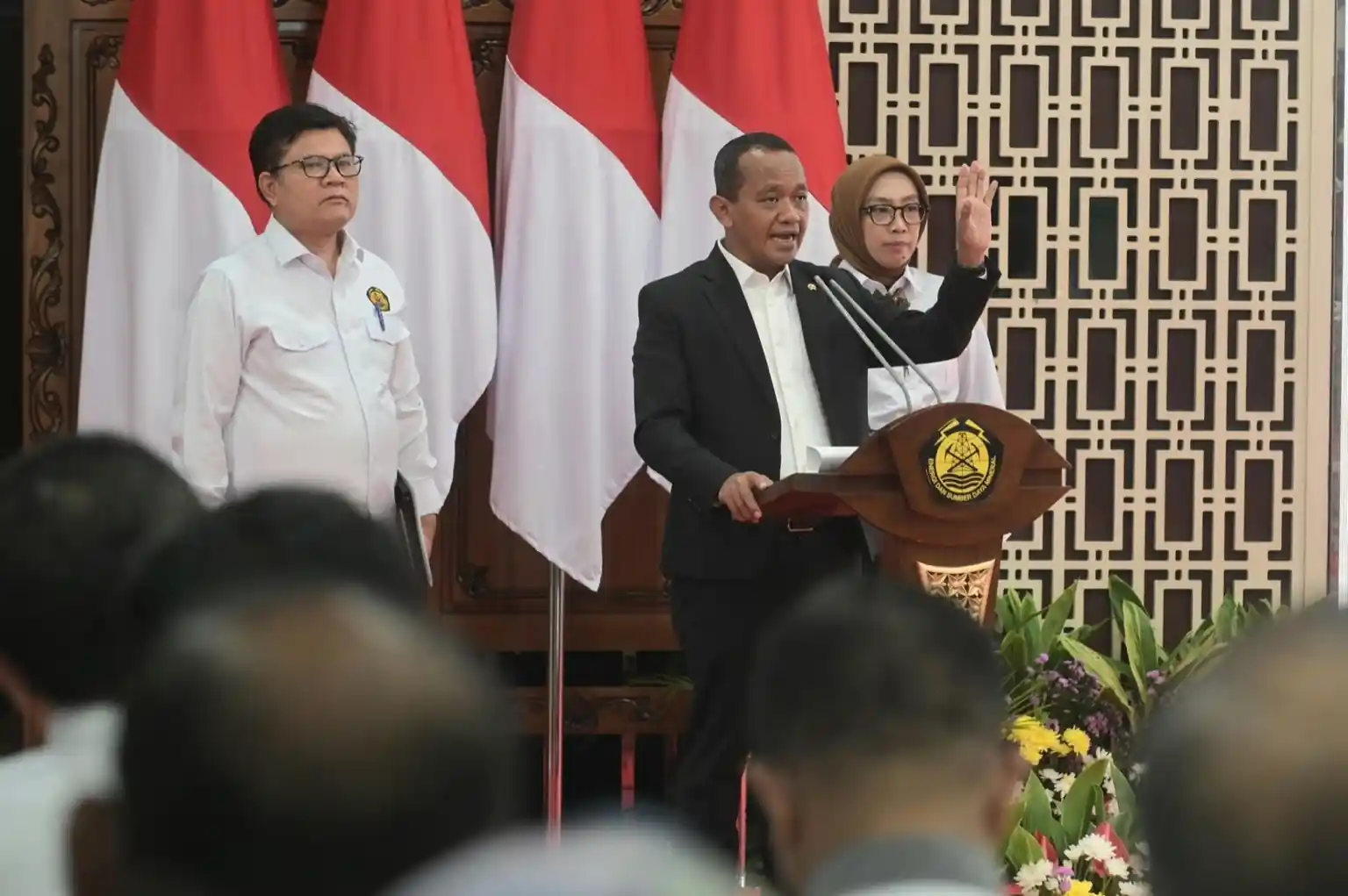 Menteri ESDM Bahlil Lahadalia resmi meluncurkan RUPTL 2025–2034. PLN targetkan investasi Rp2.133 triliun, 73 persen di antaranya dari swasta lewat skema IPP. Foto: Dok. ESDM.