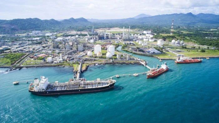 Infrastruktur pelabuhan milik PT Chandra Daya Investasi (CDIA). Foto: Dok Perusahaan