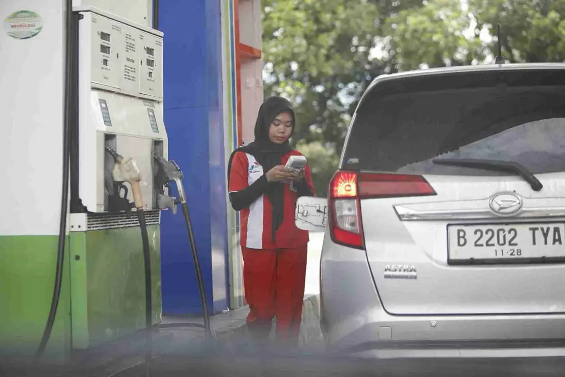 Ilustrasi: Minyak Brent dan WTI kompak naik dalam sepekan setelah Trump dan Xi kembali bicara dagang. Pasar berharap pemulihan ekonomi dan lonjakan permintaan. Foto: KabarBursa/Abbas Sandji.
