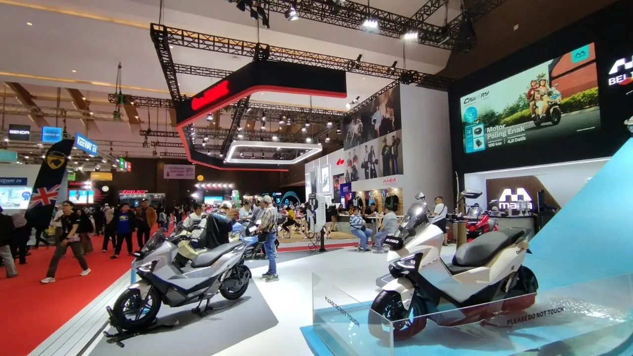 Subsidi motor listrik Rp7 juta tahun 2025 belum diresmikan, pemerintah kekurangan dana? Foto: KabarBursa.com/Harun.