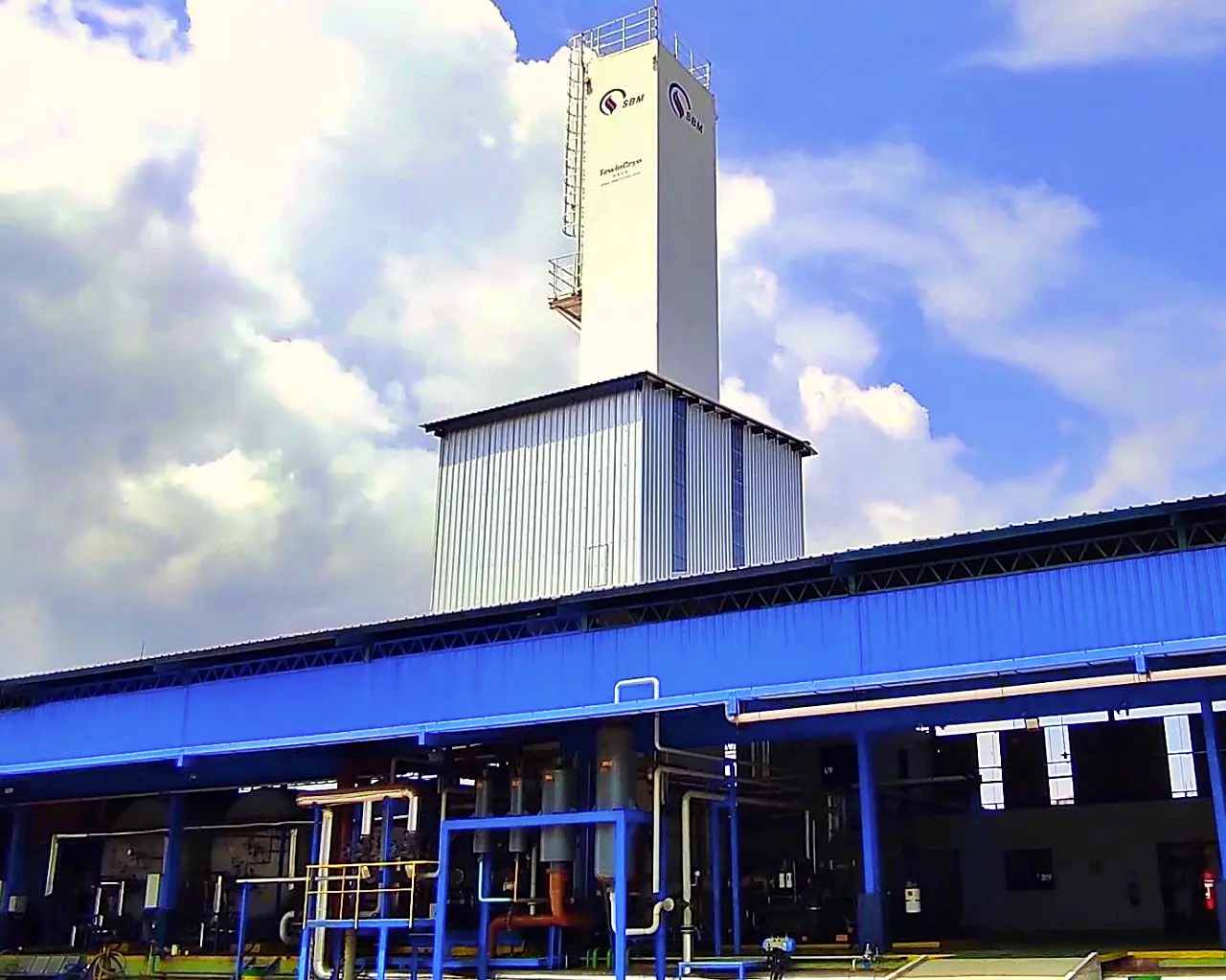Fasilitas new air separation plant milik PT Surya Biru Murni Acetylene Tbk (SBMA). (Foto: Dok. Surya Biru Murni)