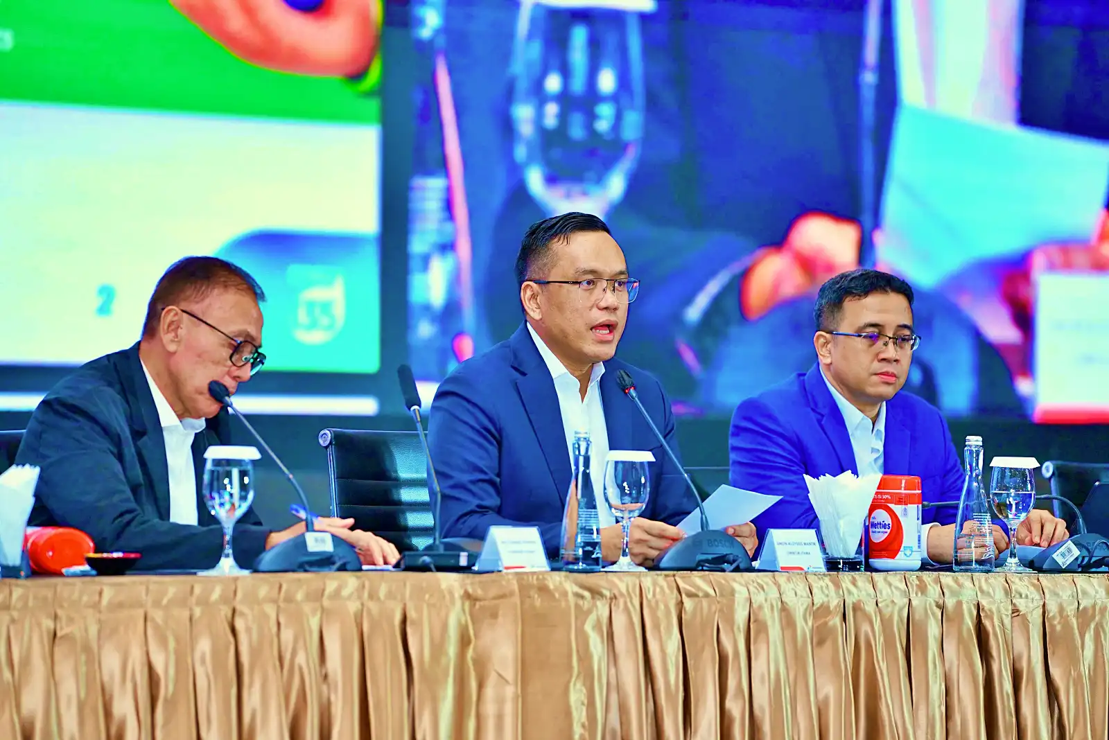 Direktur Utama Pertamina Simon Aloysius Mantiri, dalam paparan kinerja Pertamina Tahun 2024, di Grha Pertamina, Jumat, 13 Juni 2025. (Foto: Dok. Pertamina)