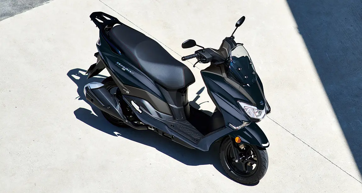 Suzuki beri penyegaran pada Burgman Street 125EX lewat warna baru, tampilan jadi lebih elegan dan gagah. (Foto: Dok. Suzuki)