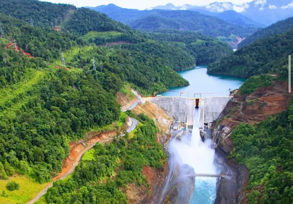 Pembangkit Listrik Tenaga Air (PLTA) milik PT Vale Indonesia Tbk (INCO) di Sorowako, Sulawesi Selatan. Fasilitas ini menjadi tulang punggung operasional smelter