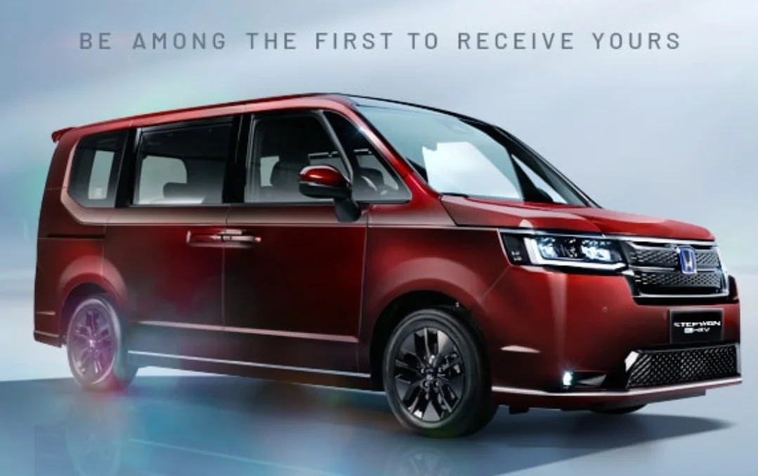 Honda Step WGN e:HEV resmi meluncur di ajang GIIAS 2025. Pabrikan buka keran pemesanan. Berikut spek dan harganya. Foto: dok. HPM.