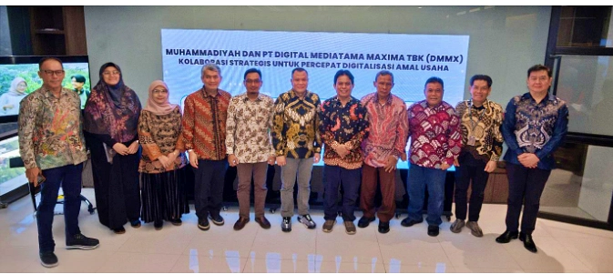 PT Digital Mediatama Maxima Tbk (DMMX) resmi menandatangani nota kesepahaman strategis dengan Muhammadiyah melalui entitas Badan Usaha Milik Muhammadiyah (BUMM). (Foto: Dok. DMMX)