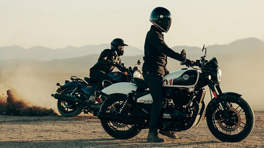 Komparasi moge bergaya klasik Rp200 jutaan, Honda Rebel 500 vs Royal Enfield Shotgun 650. Foto: dok. Royal Enfield.
