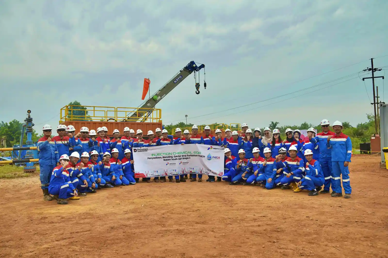 Pertamina melalui  PT Pertamina Lubricants (PTPL) dan PT Pertamina Hulu Rokan (PHR) sukses injeksi perdana Surfactant PHR 24 untuk mendukung produksi minyak dan gas bumi (migas). (Foto: Dok. Pertamina)
